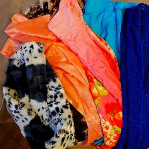 Bundle of Scarfs (6)